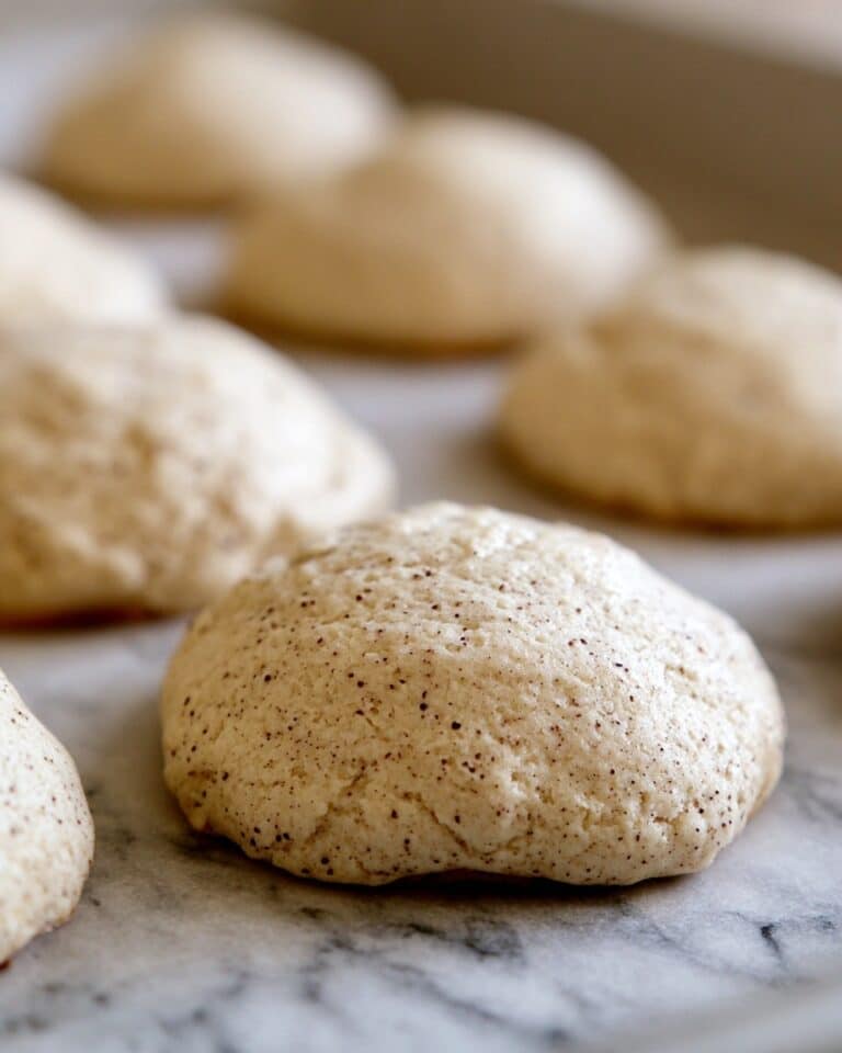 Haselnussmakronen (German Hazelnut Macaroons) Recipe